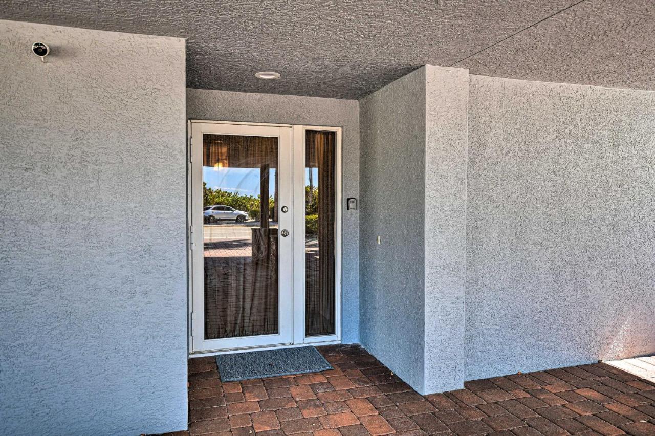 Lido Key Hideout With Patio And Yard And Walk To Beach! Sarasota Exterior photo
